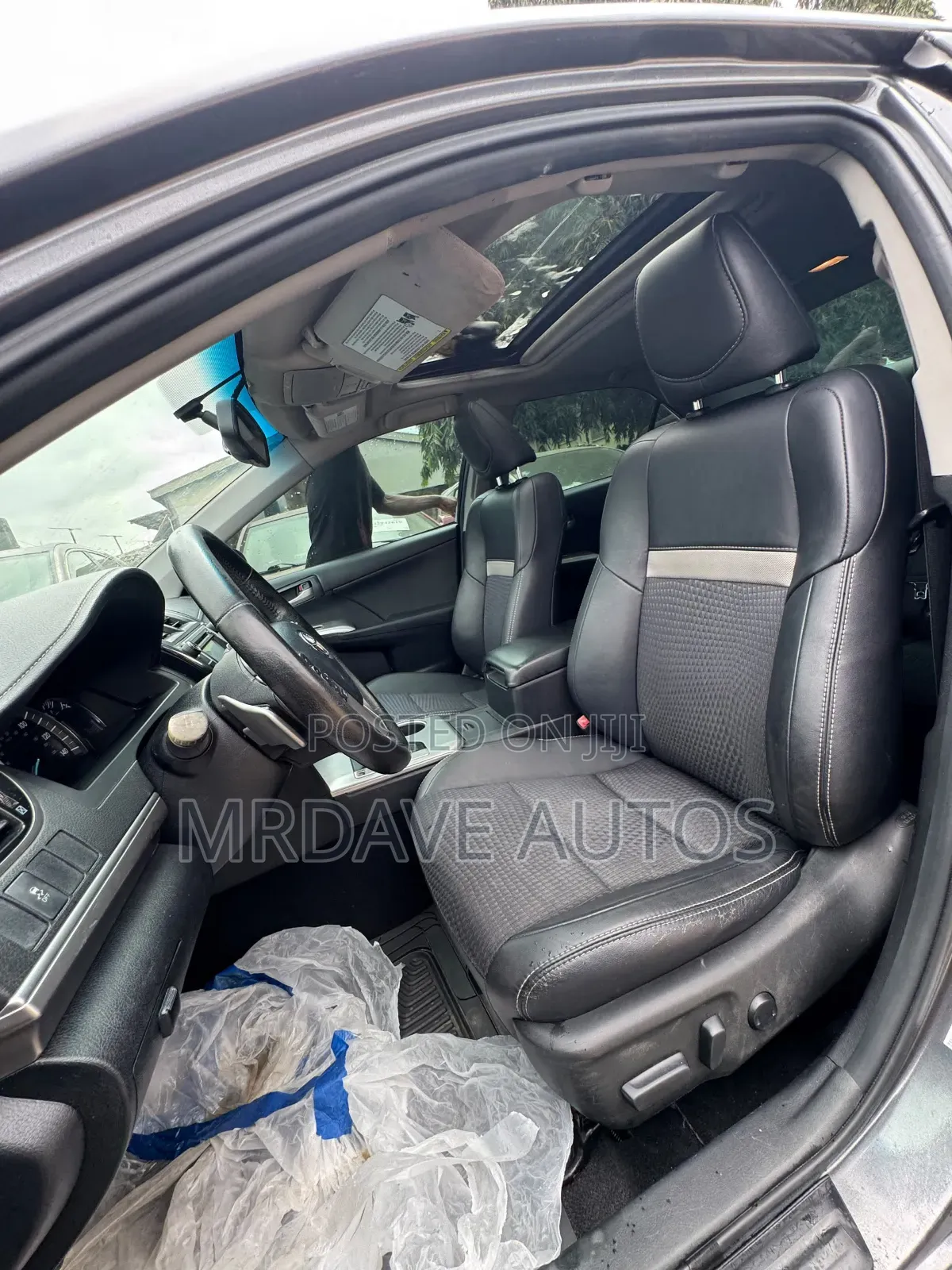Toyota Camry SE 4dr Sedan (2.5L 4cyl 6A) 2013 Gray
