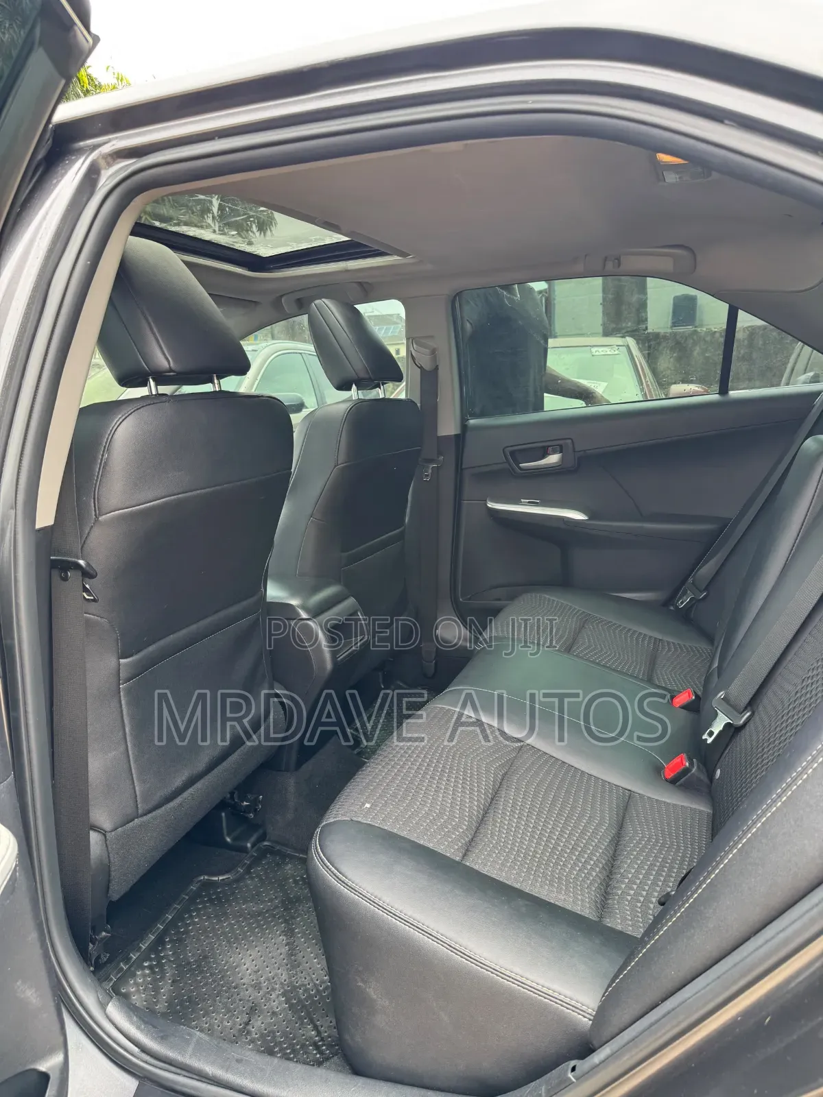 Toyota Camry SE 4dr Sedan (2.5L 4cyl 6A) 2013 Gray
