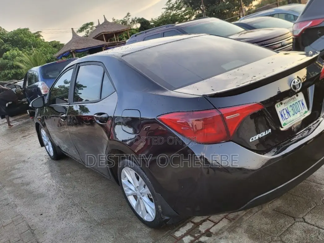 Toyota Corolla 2017 Black