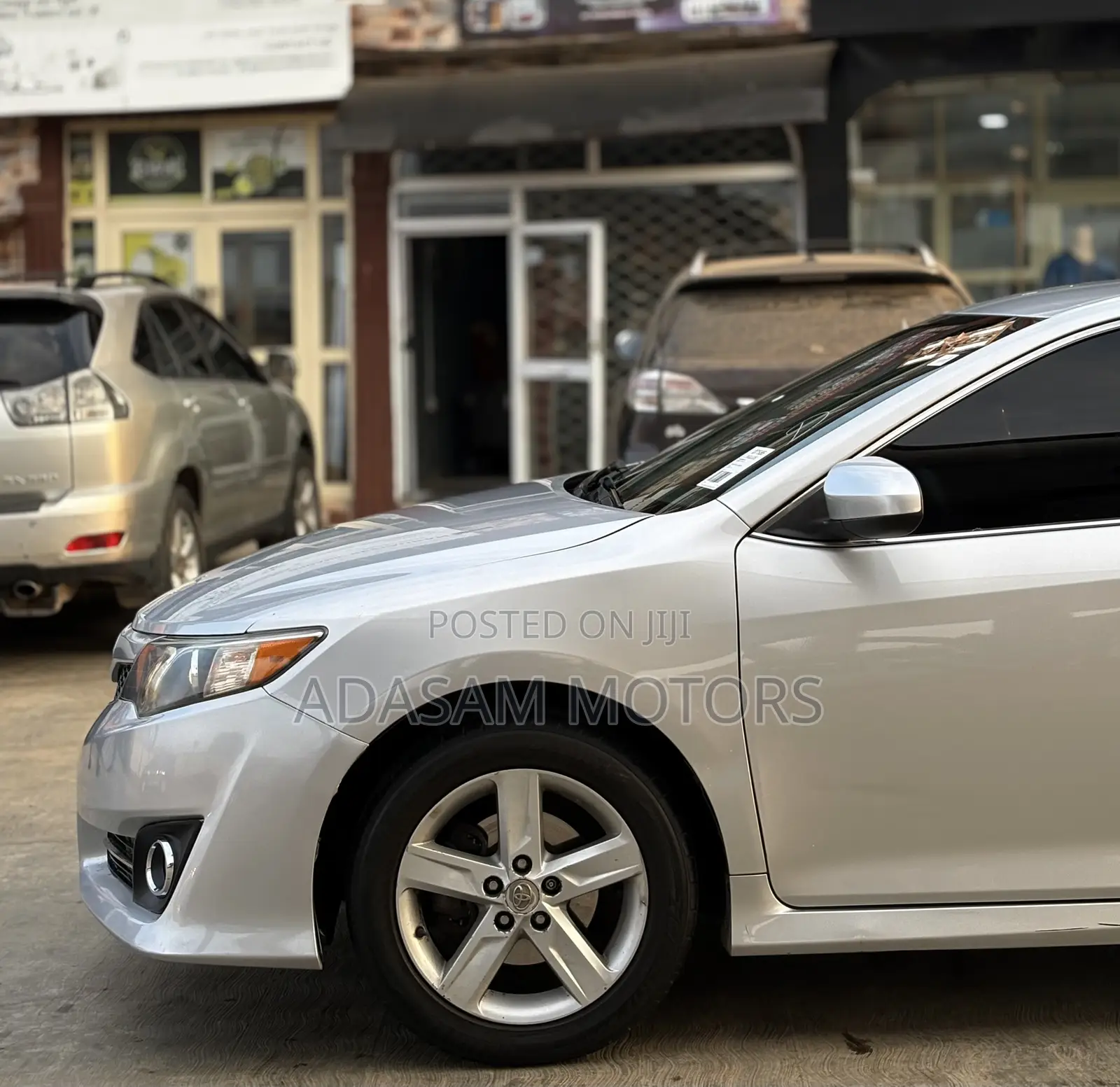 Toyota Camry SE 4dr Sedan (2.5L 4cyl 6A) 2012 Silver