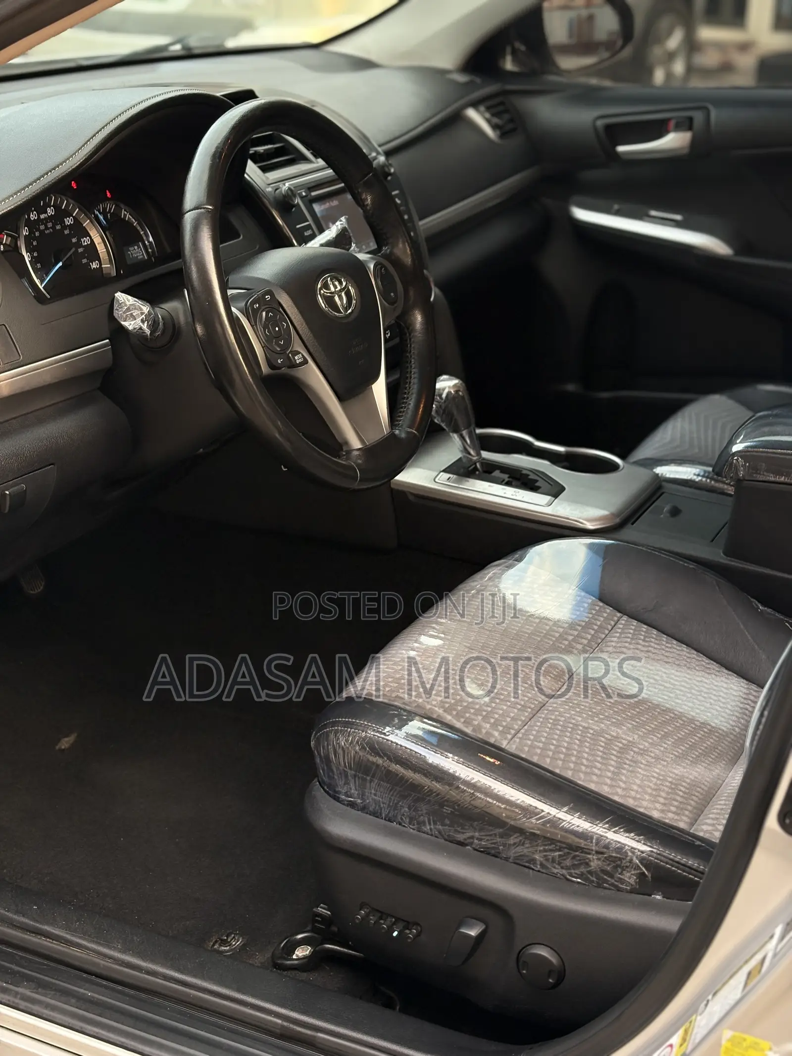 Toyota Camry SE 4dr Sedan (2.5L 4cyl 6A) 2012 Silver