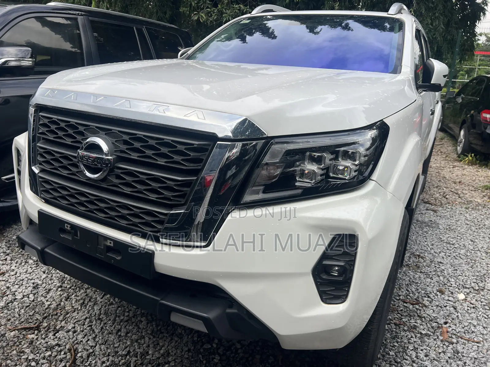 Nissan Navara 2021 White
