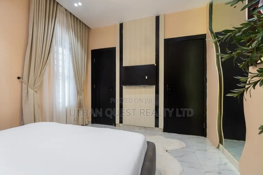Furnished 2bdrm Apartment in Lekki Phase 1 for sale
