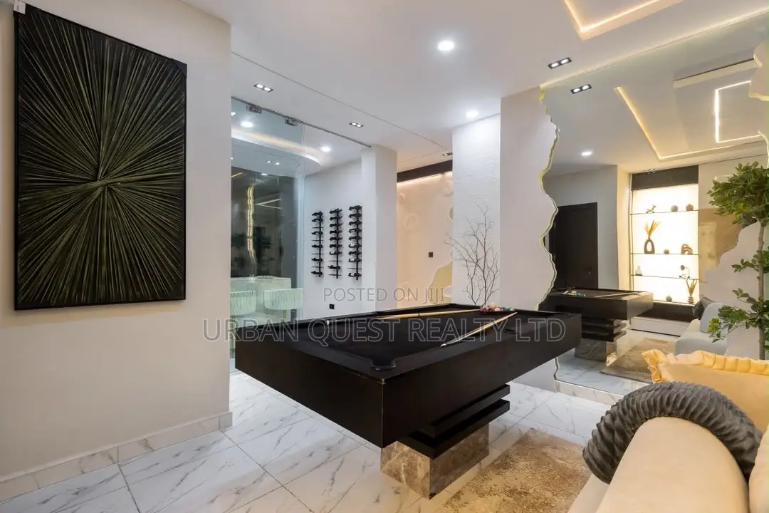Furnished 2bdrm Apartment in Lekki Phase 1 for sale