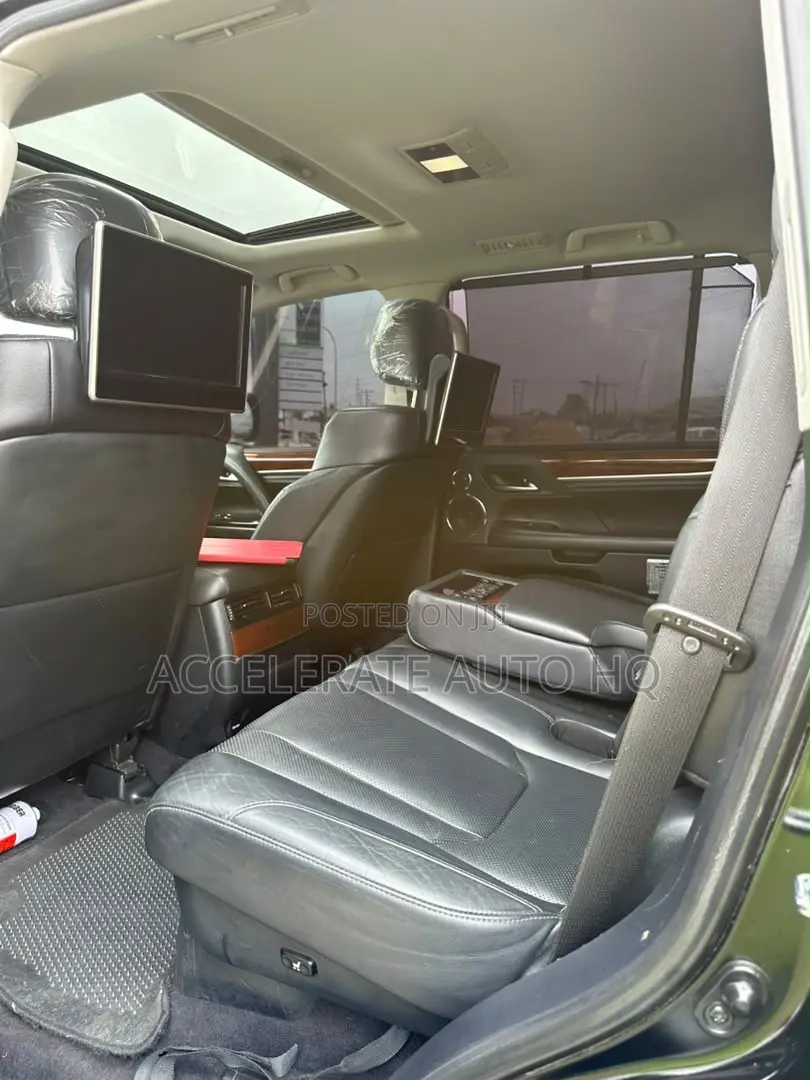 Lexus LX 570 AWD 2017 Black