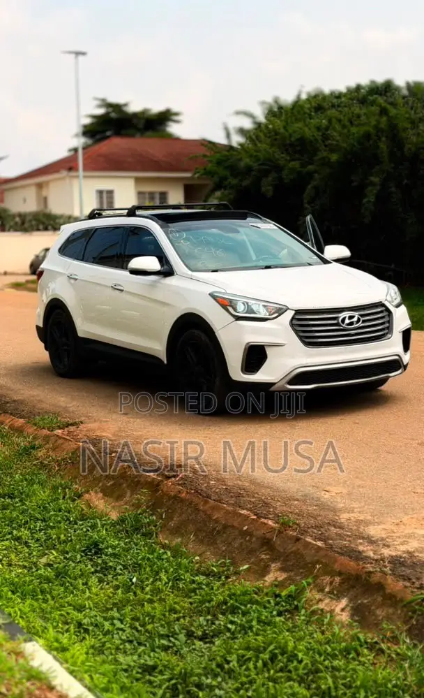 Hyundai Santa Fe 2017 White