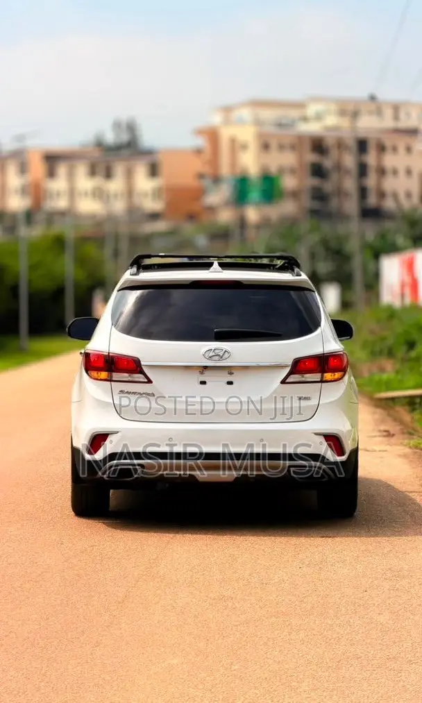 Hyundai Santa Fe 2017 White