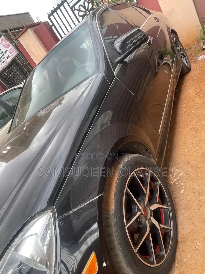 Mercedes-Benz C300 2009 Black