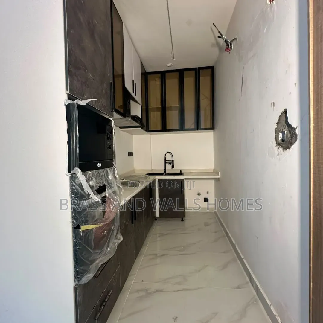 Furnished 1bdrm Apartment in Lekki Phase 1 for sale