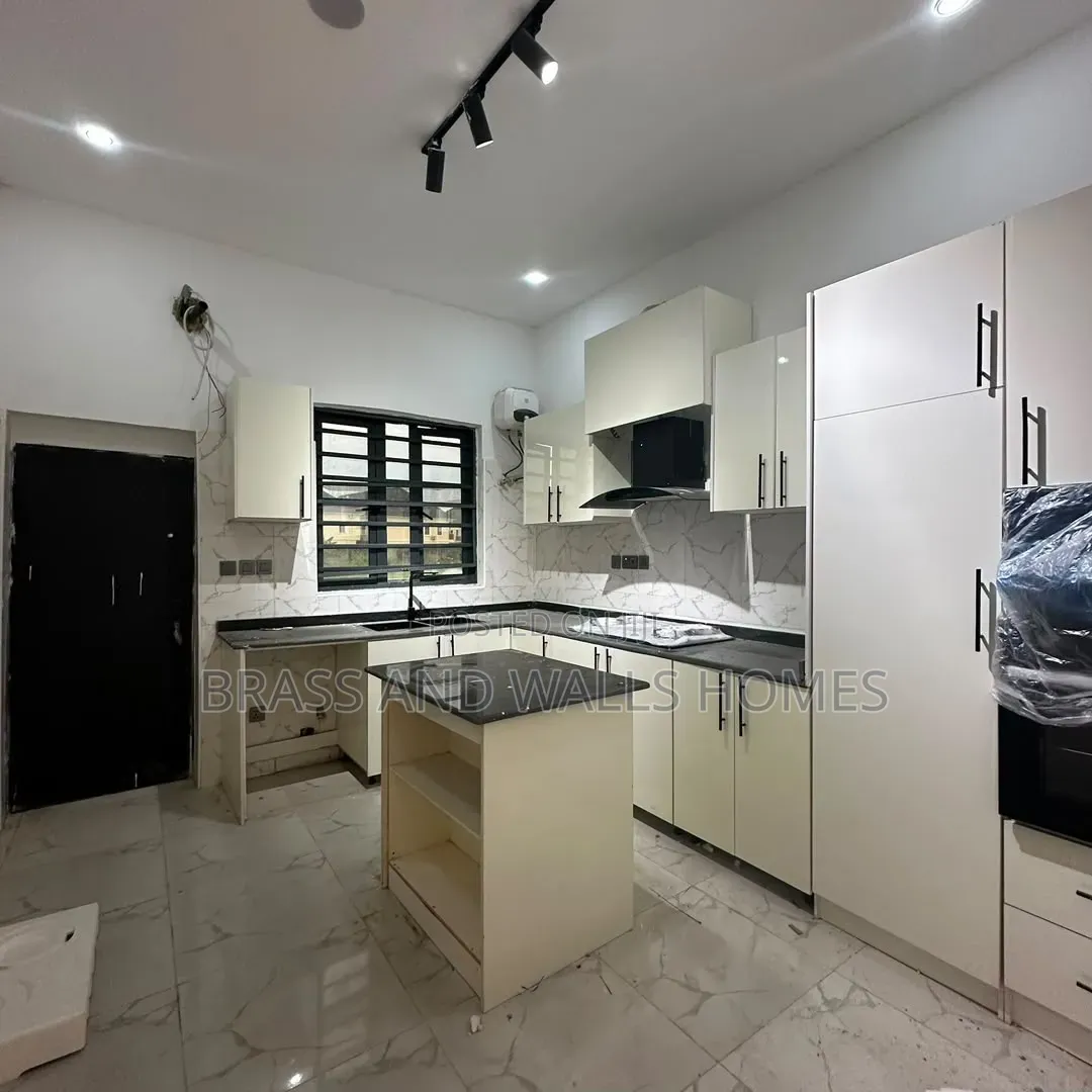 Furnished 4bdrm Duplex in Sangotedo for sale