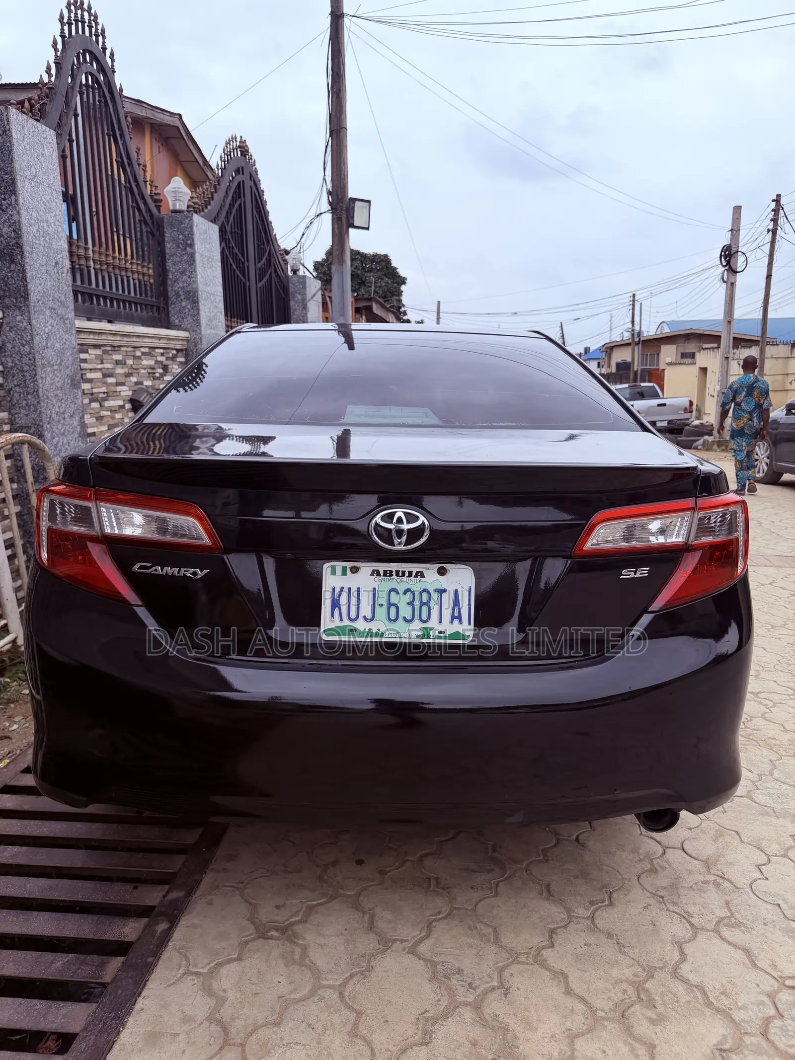 Toyota Camry SE 4dr Sedan (2.5L 4cyl 6A) 2014 Black