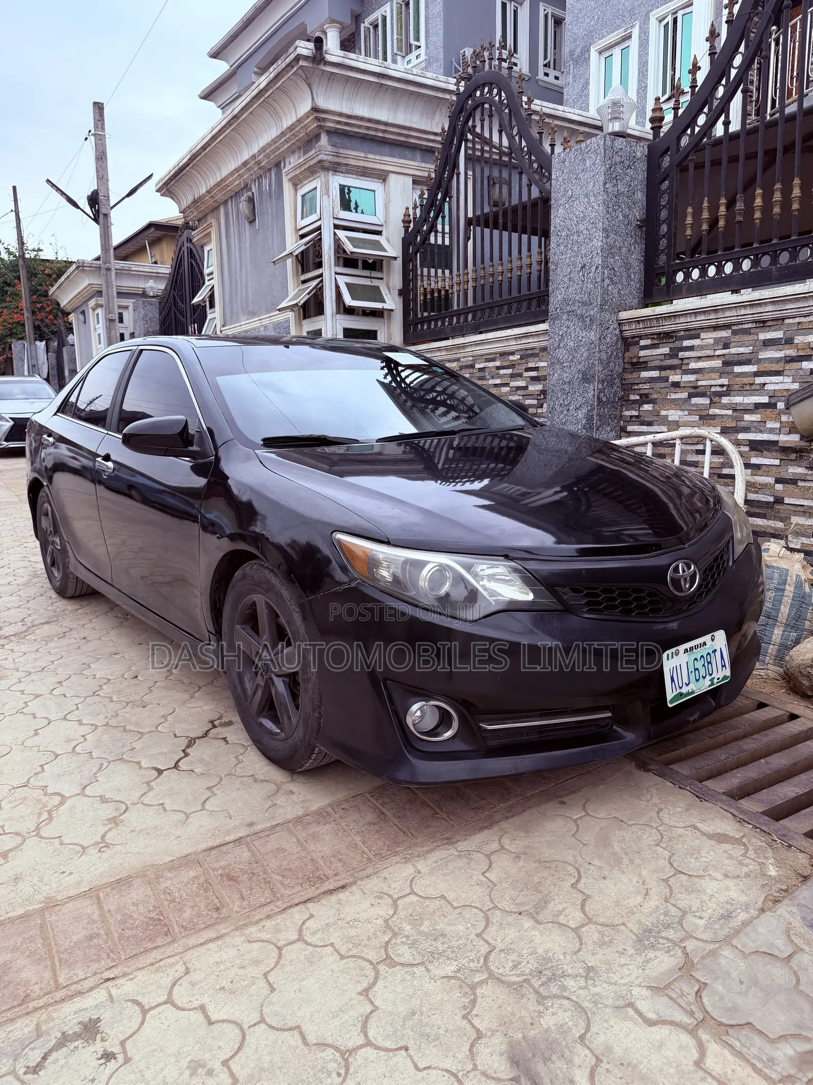 Toyota Camry SE 4dr Sedan (2.5L 4cyl 6A) 2014 Black