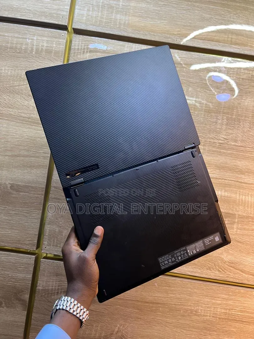 Laptop Asus ROG Flow X13 16GB AMD Ryzen 9 SSD 1T
