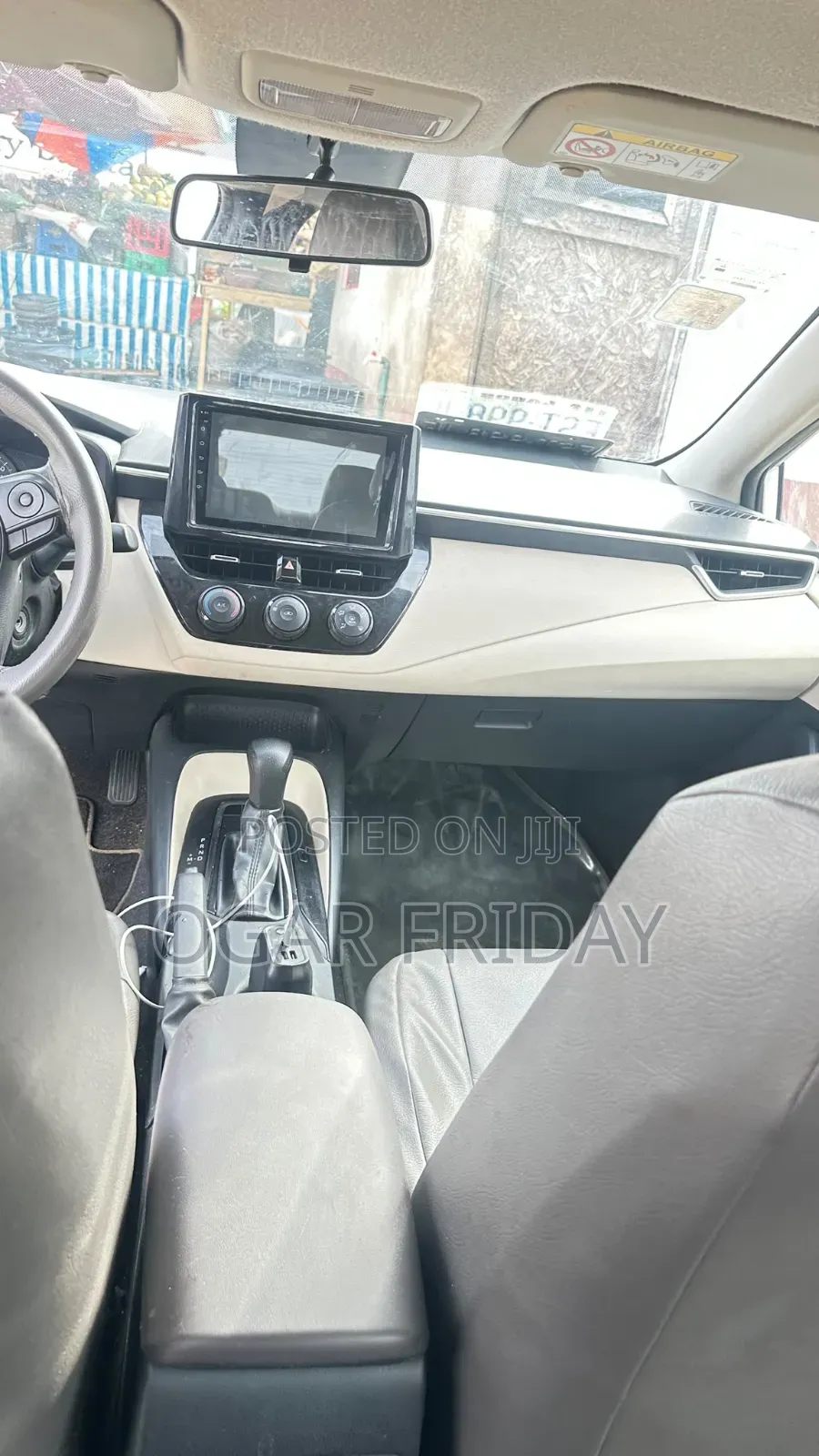 Toyota Corolla LE 2021 White