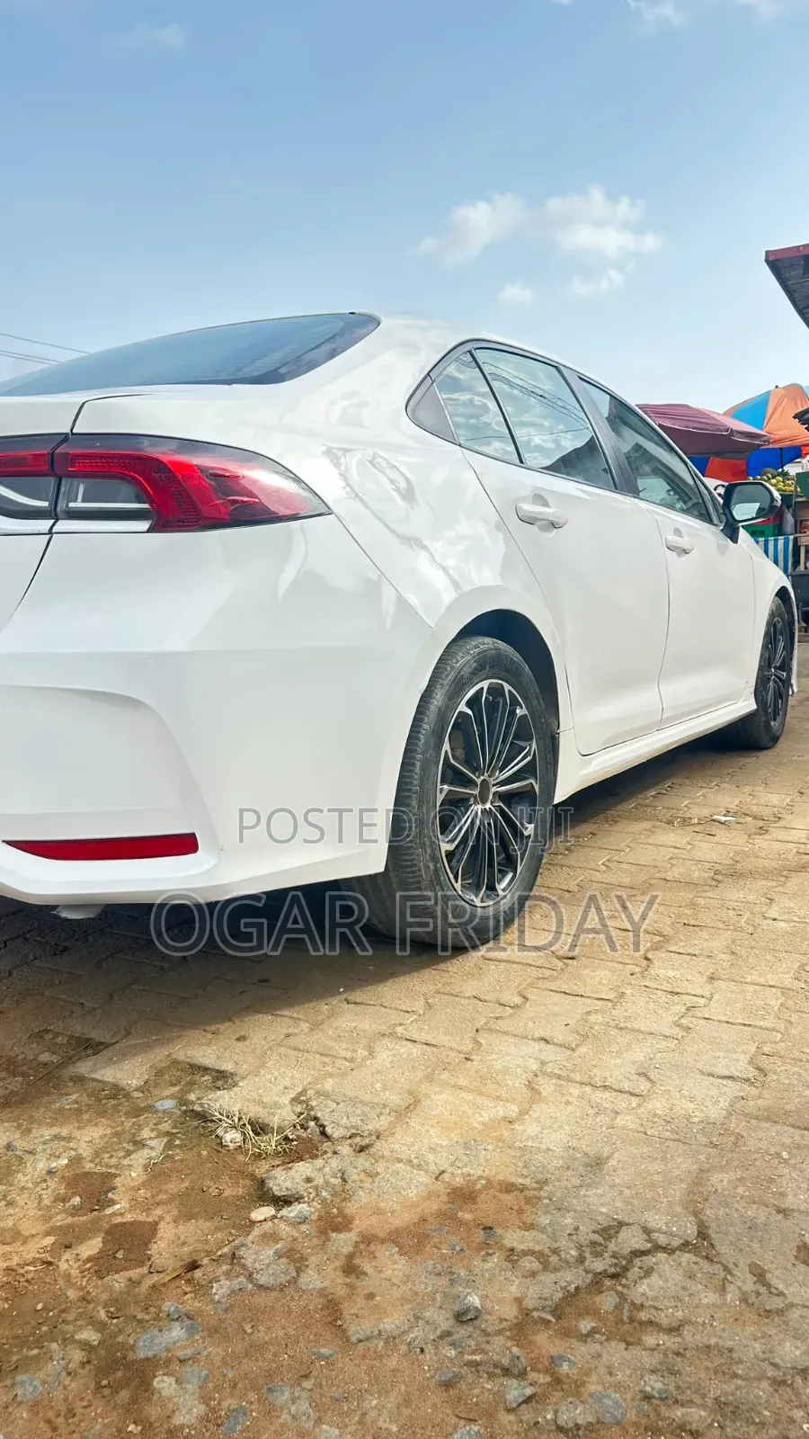 Toyota Corolla LE 2021 White
