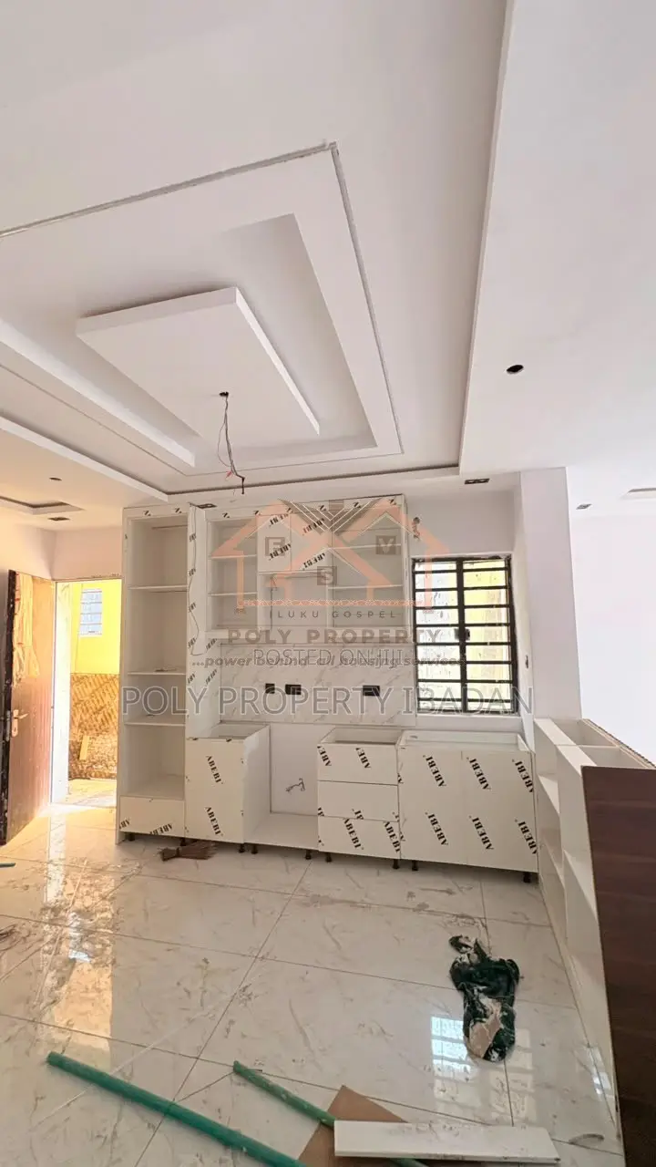 4bdrm Duplex in Carlton Gate Estate, Akobo for sale