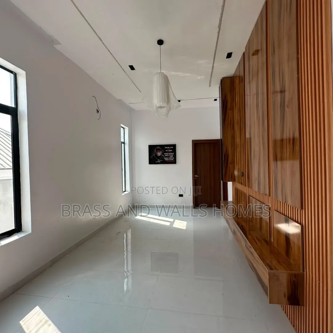 Furnished 5bdrm Duplex in Sangotedo for sale