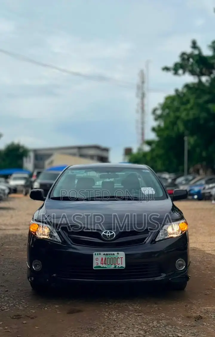 Toyota Corolla S Special Edition 4dr Sedan (1.8L 4cyl 4A) 2013 Black