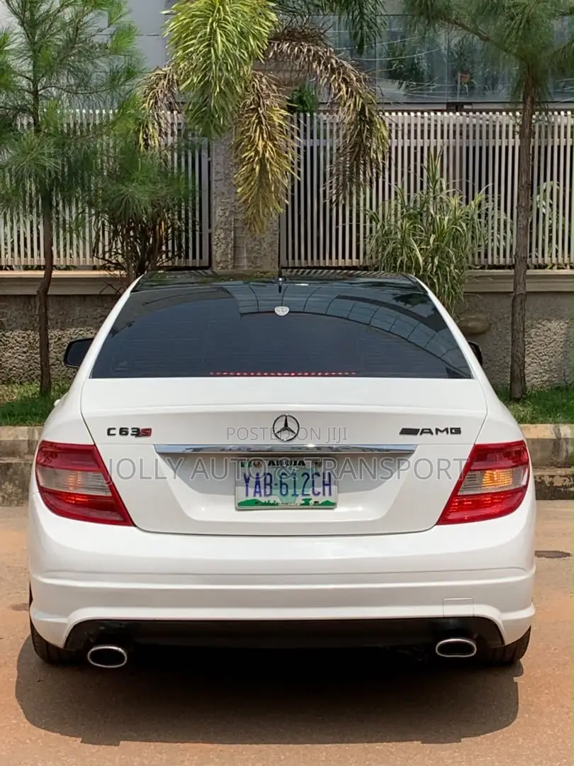 Mercedes-Benz C300 Luxury Sedan AWD (3.0L 6cyl 7A) 2009 White