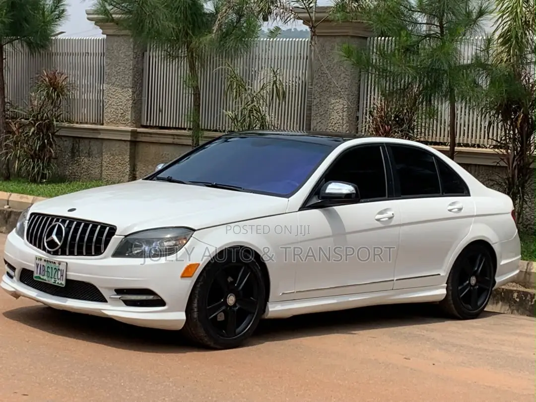 Mercedes-Benz C300 Luxury Sedan AWD (3.0L 6cyl 7A) 2009 White