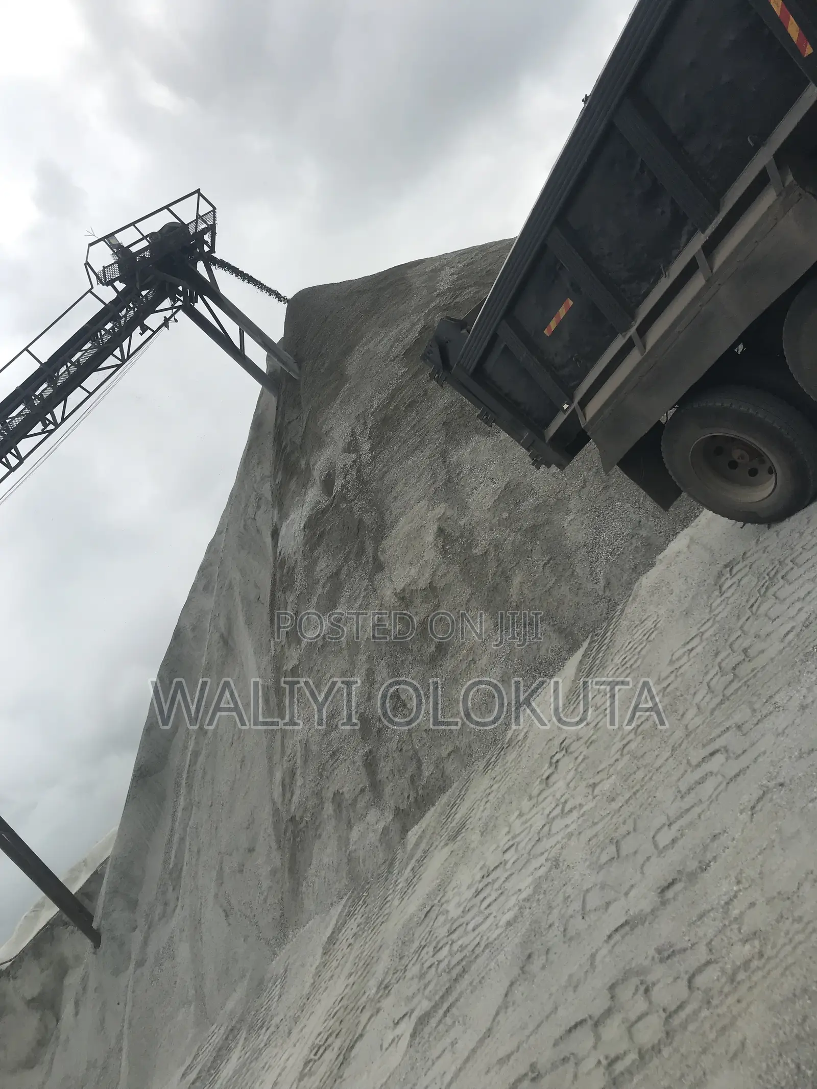 Full 30 Tons of Stone Base Granite