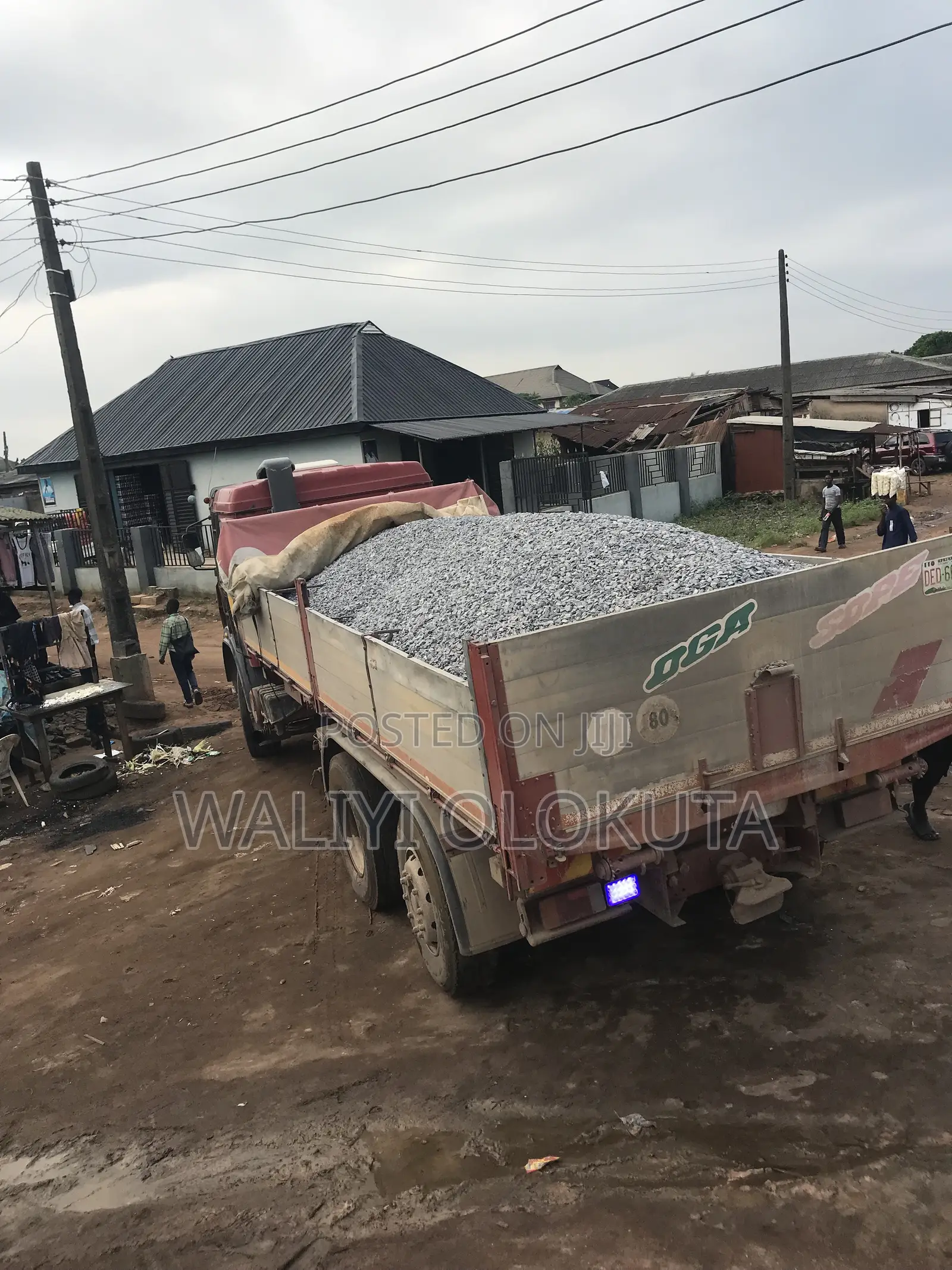 Full 20 Tons of Granite and Yoyo Sand