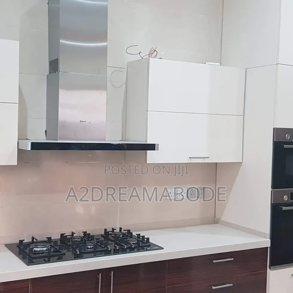 5bdrm Duplex in Ikeja for sale