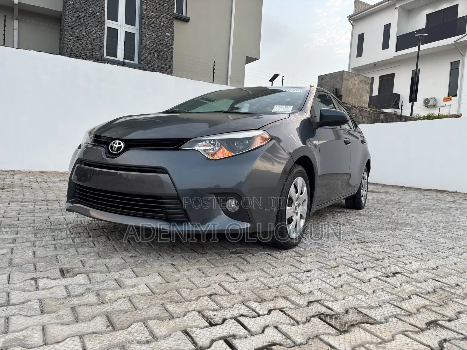 Toyota Corolla LE 4dr Sedan (1.8L 4cyl CVT) 2015 Gray
