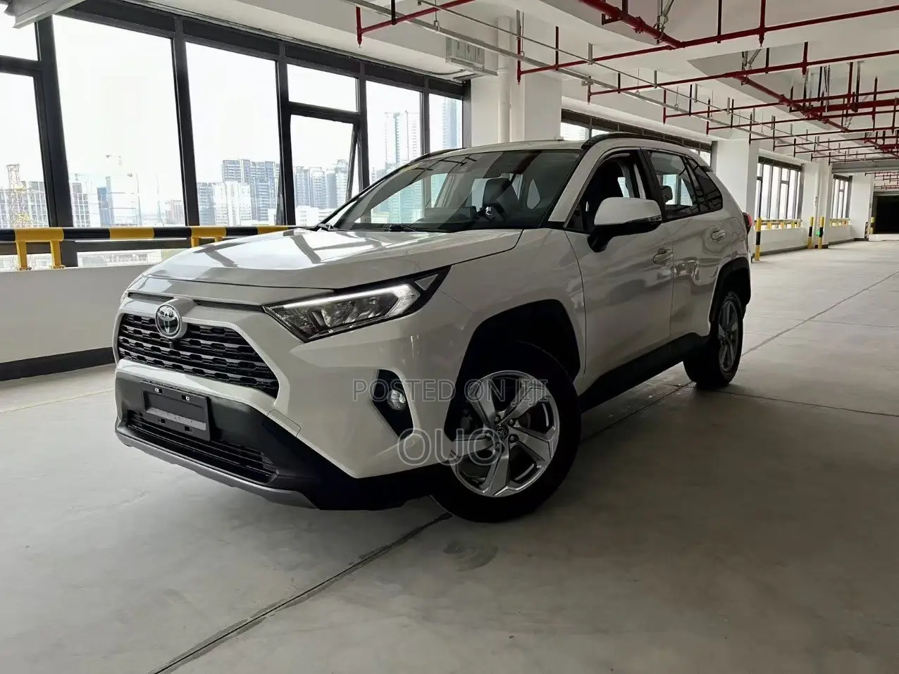 Toyota RAV4 XLE Premium 2021 White