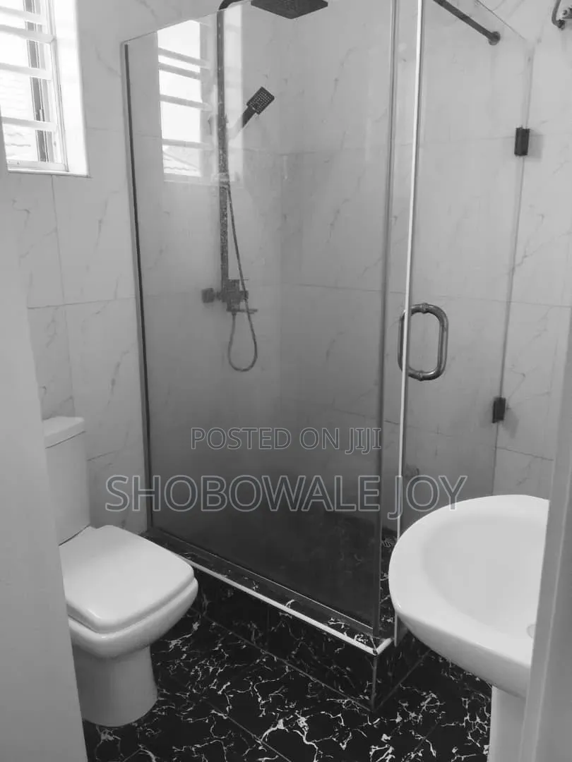 1bdrm Apartment in Ikota Villa, Lagos Island / Lagos Island for rent
