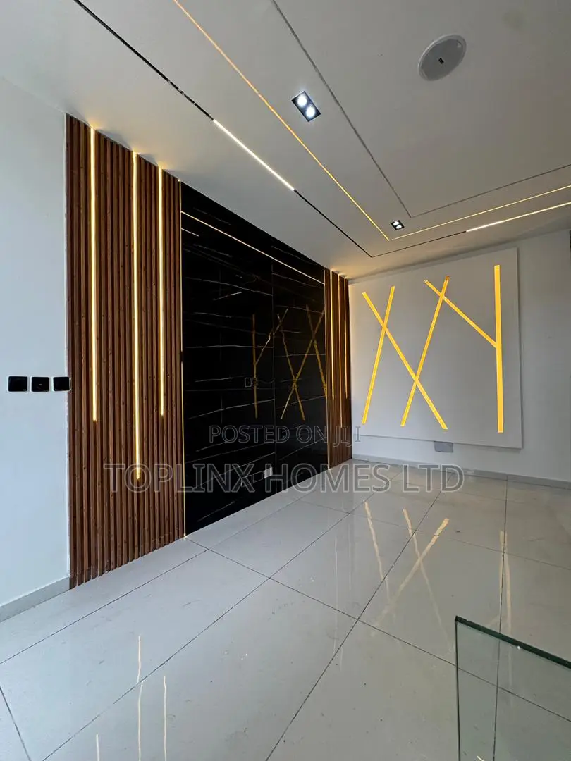 5bdrm Duplex in Orchid, Lekki Phase 2 for sale