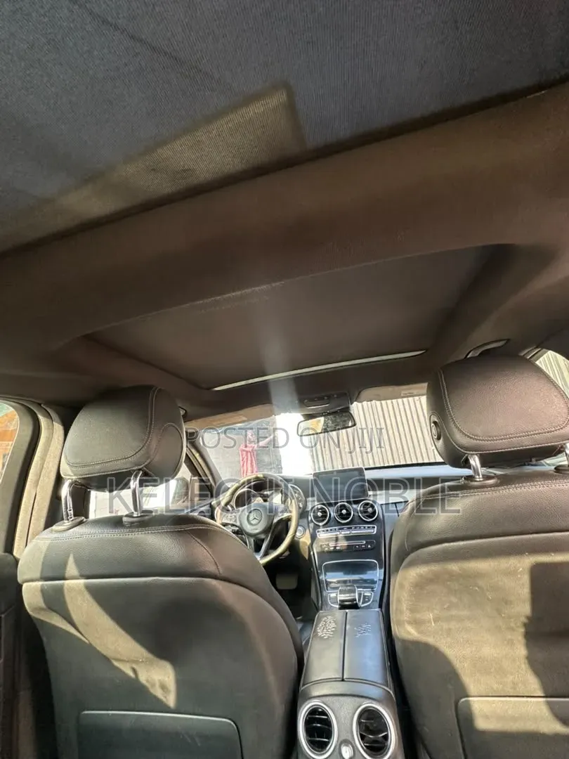 Mercedes-Benz C300 2018 Silver