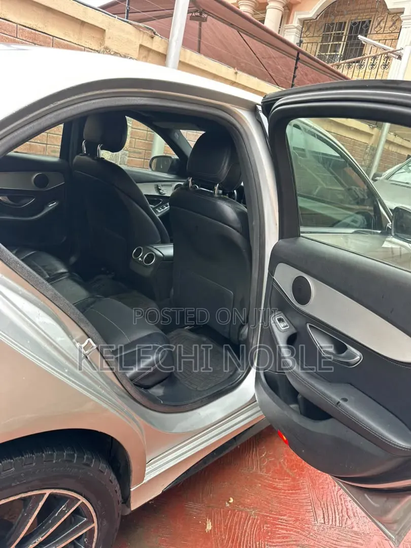 Mercedes-Benz C300 2018 Silver