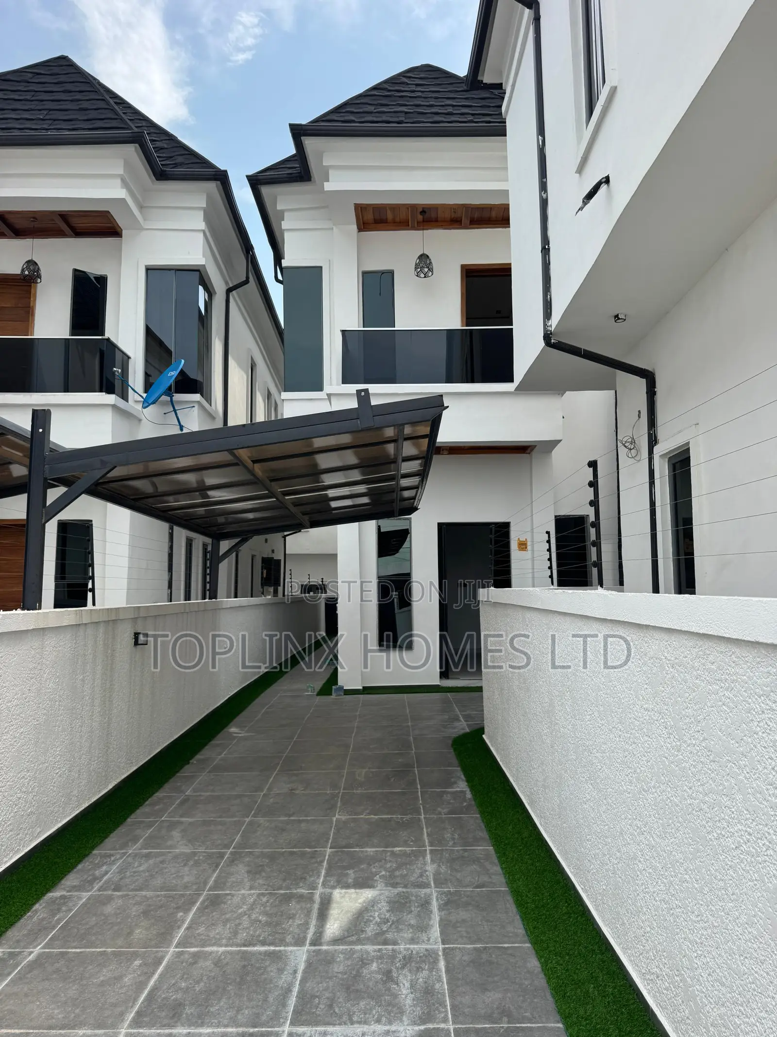 4bdrm Duplex in Orchid Road Lekki for sale