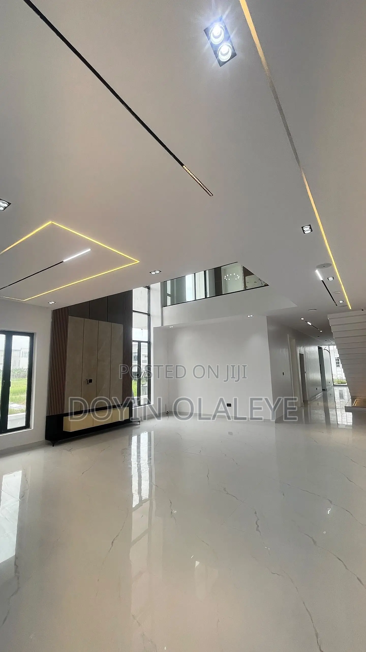 5bdrm Mansion in Ikate for sale