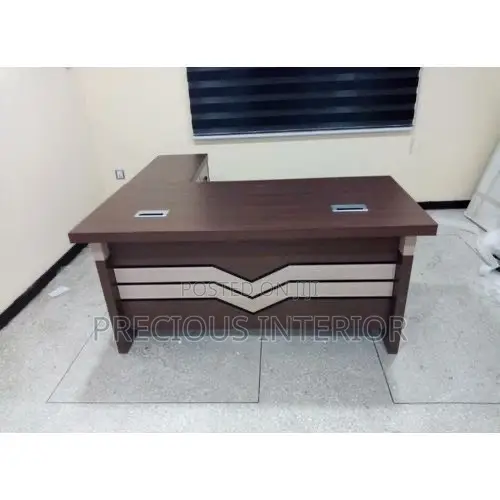 Ultra Modern Executive Office Table With Extension