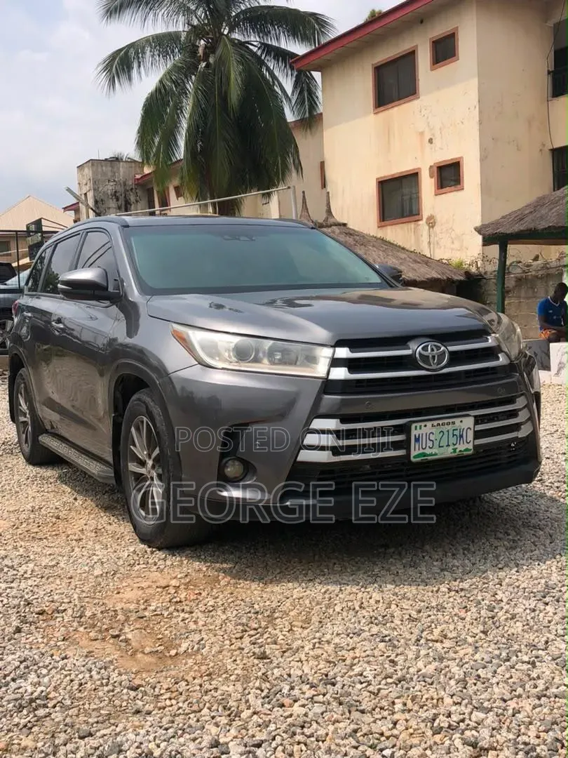 Toyota Highlander 2018 Gray