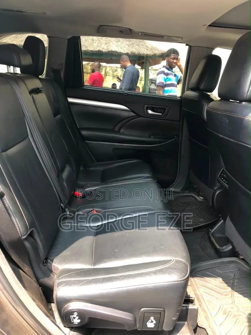 Toyota Highlander 2018 Gray