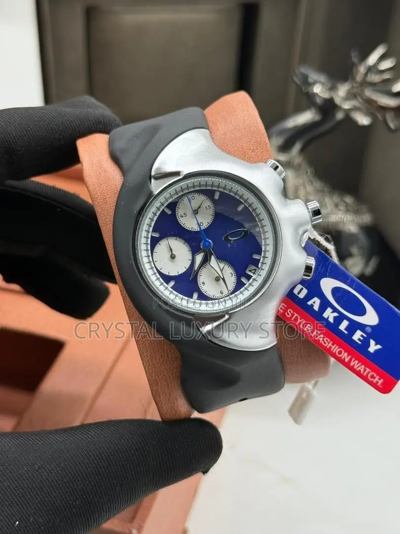 Oakley Quality Luxury Men Rubber Strap Wristwatch