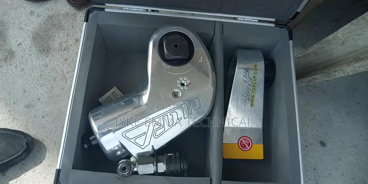 TorcUP TU-7 Hydraulic Torque Wrench (1-1/2" Square Drive) - Heavy Duty
