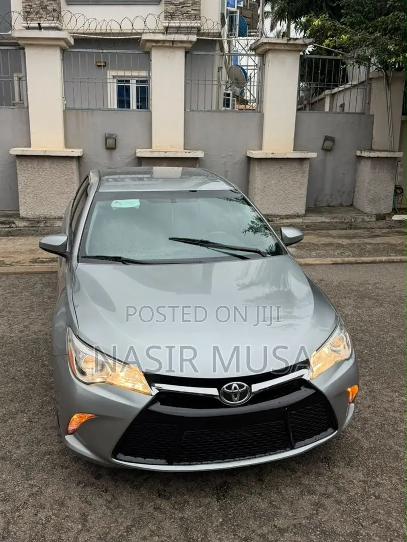 Toyota Camry 2016 Gray