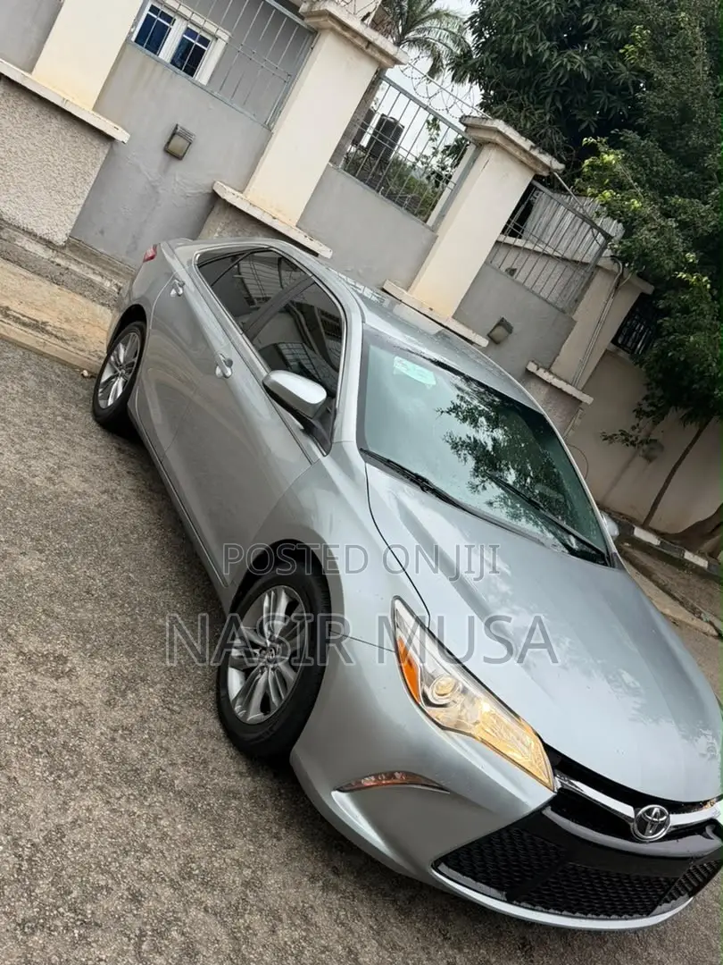 Toyota Camry 2016 Gray
