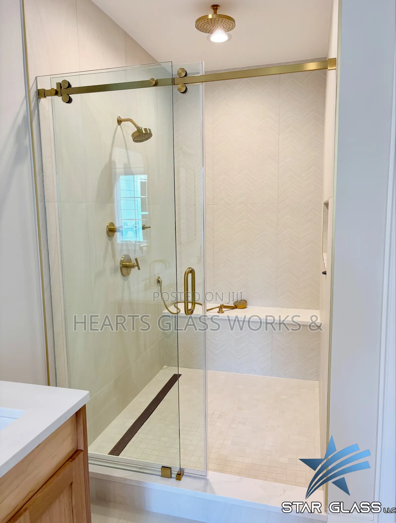 Slide Shower Cubicle Installed With 10mm Toughen Glass