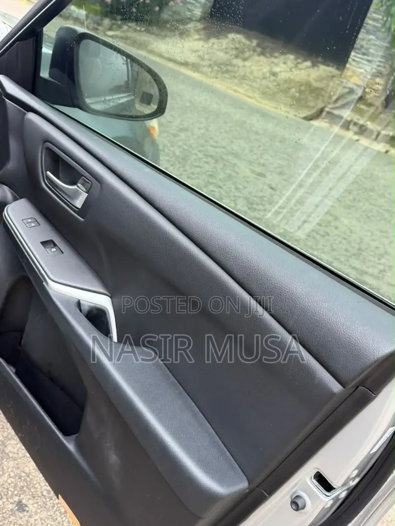 Toyota Camry 2016 Gray