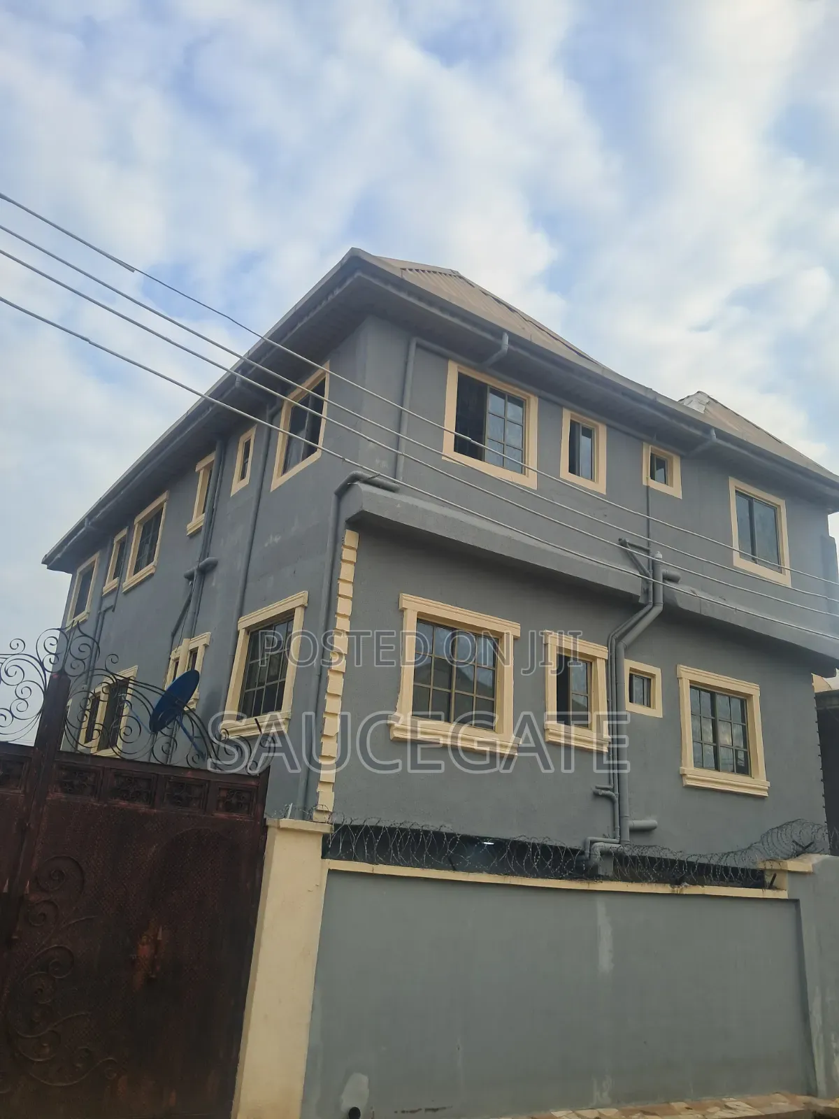 2bdrm Block of Flats in Liver Pool Estate, Satellite Town for sale