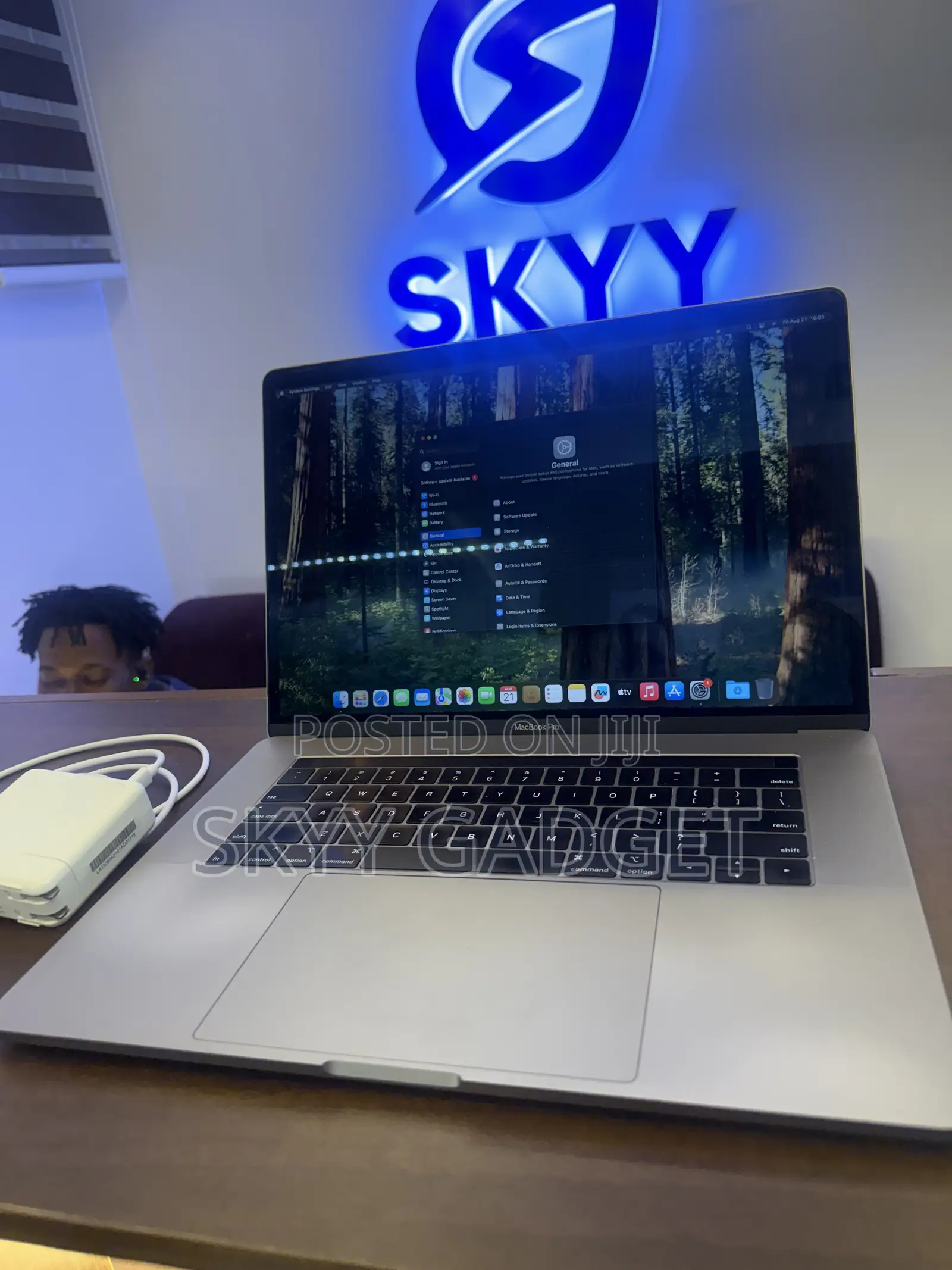Laptop Apple MacBook Pro 2018 16GB Intel Core i7 SSD 256GB