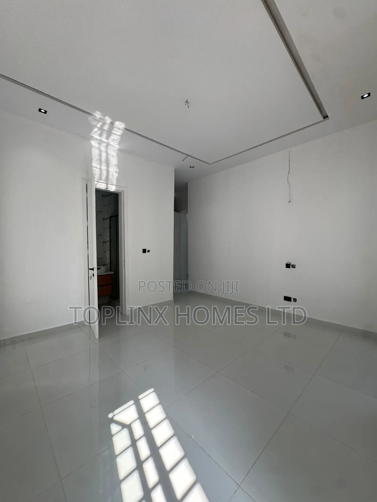 Furnished 5bdrm Duplex in Lekki County, Ikota for sale