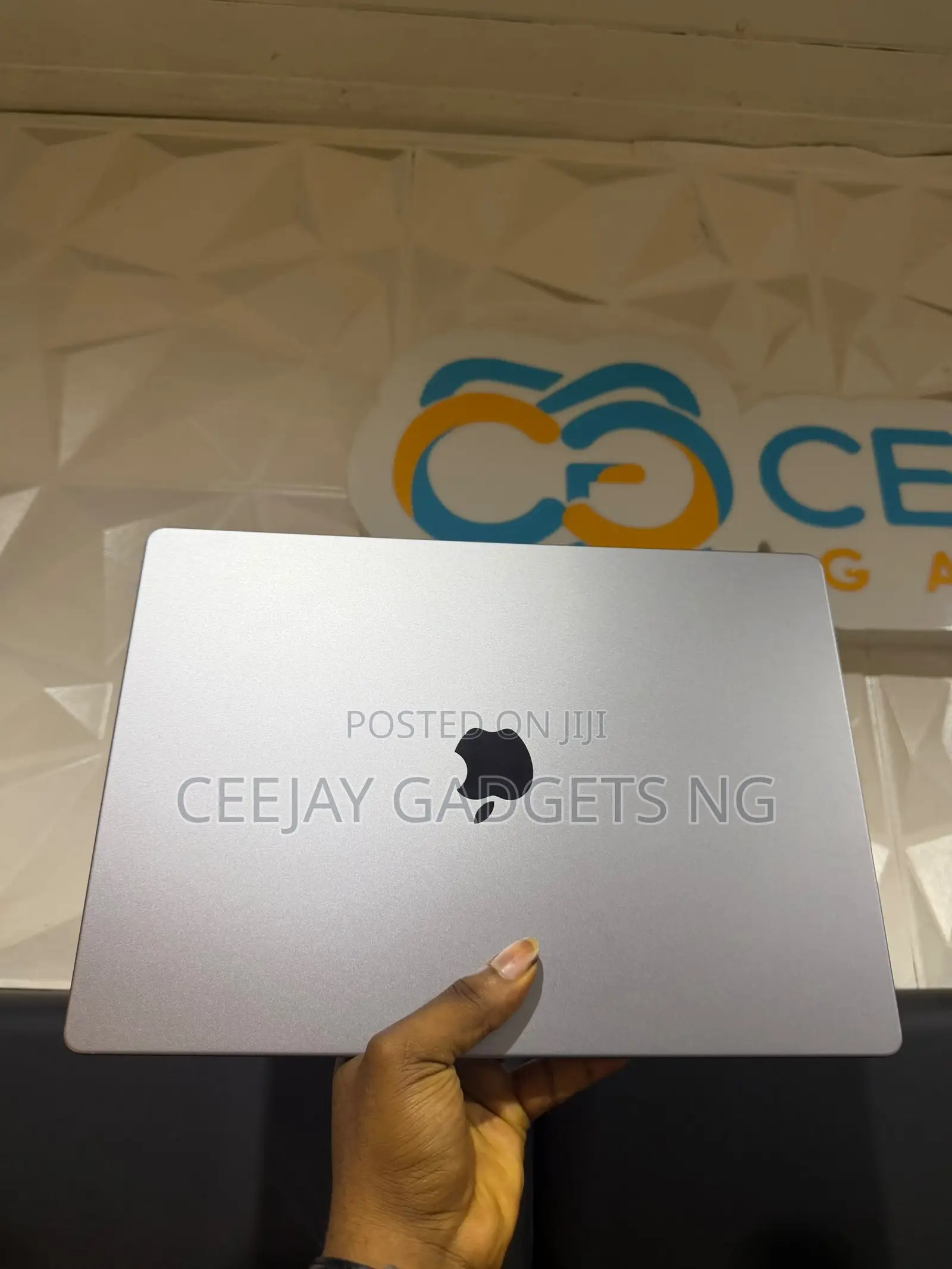 Laptop Apple MacBook Pro 2021 M1 Max 64GB Apple M1 Max SSD 4T