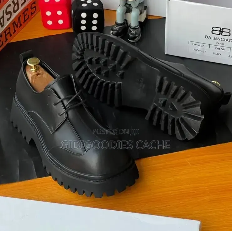 Black Chunky Dererby Shoe