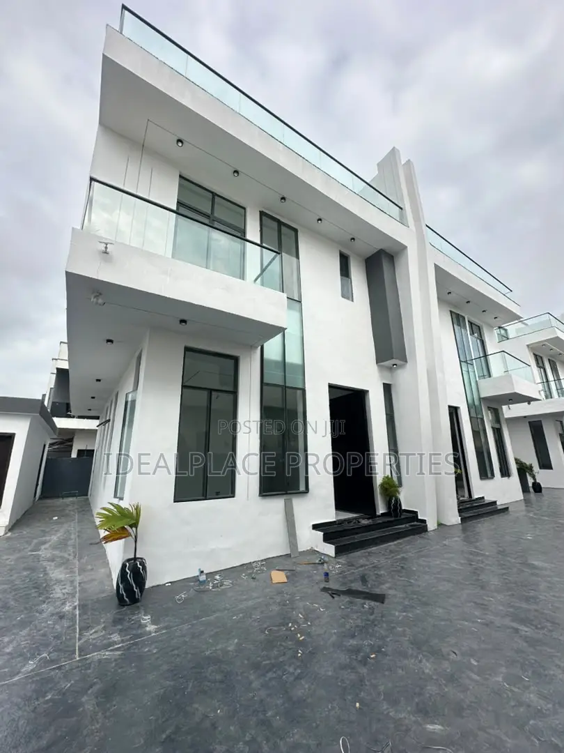 5bdrm Duplex in Lekki for sale